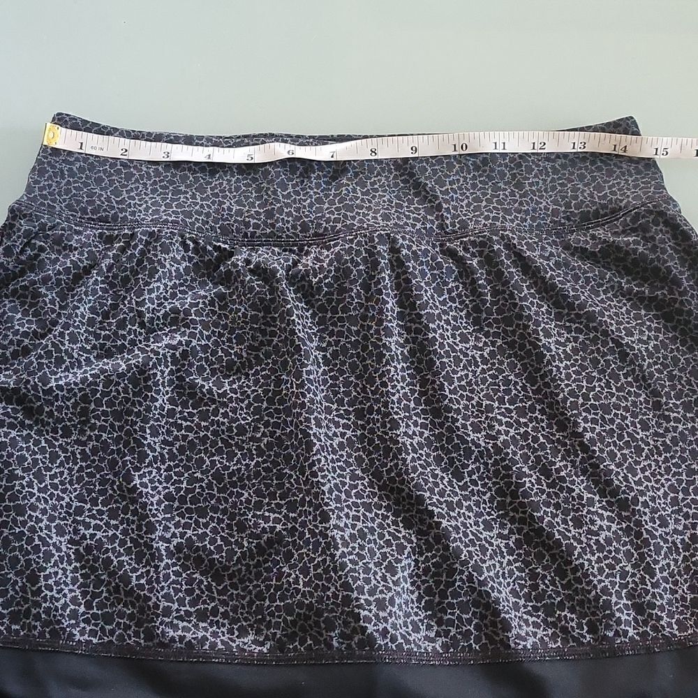Columbia Sporty Chic Animal Print Adventurewear Gorpcore Skort Size Medium - Picture 2 of 6